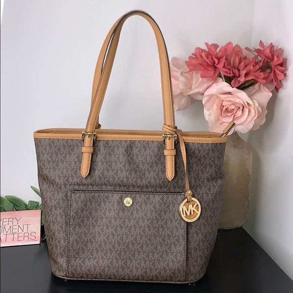 Michael Kors Handbags - Michael Kors signature tote